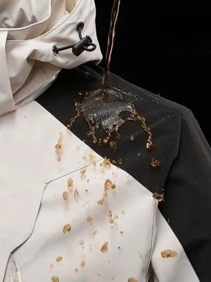 CHamarra Rompevientos con Capucha de Asteric